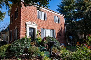Brookville Front & Back Private Entrance Photo